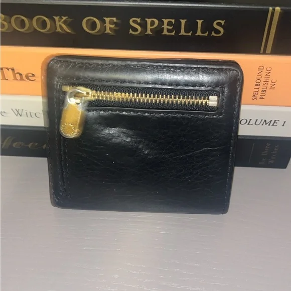 Marc by Marc Jacobs Black Leather Compact Wallet - Picture 7 of 7